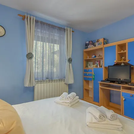 Leon Apartment *